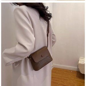 Brown woven Envelope Flap Clutch Handbag